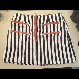 urban outfitters mini skirt